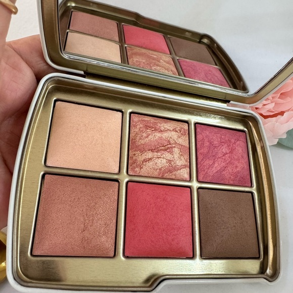 HOURGLASS AMBIENT LIGHTING EDIT UNLOCKED EVIL EYE - Picture 5 of 11